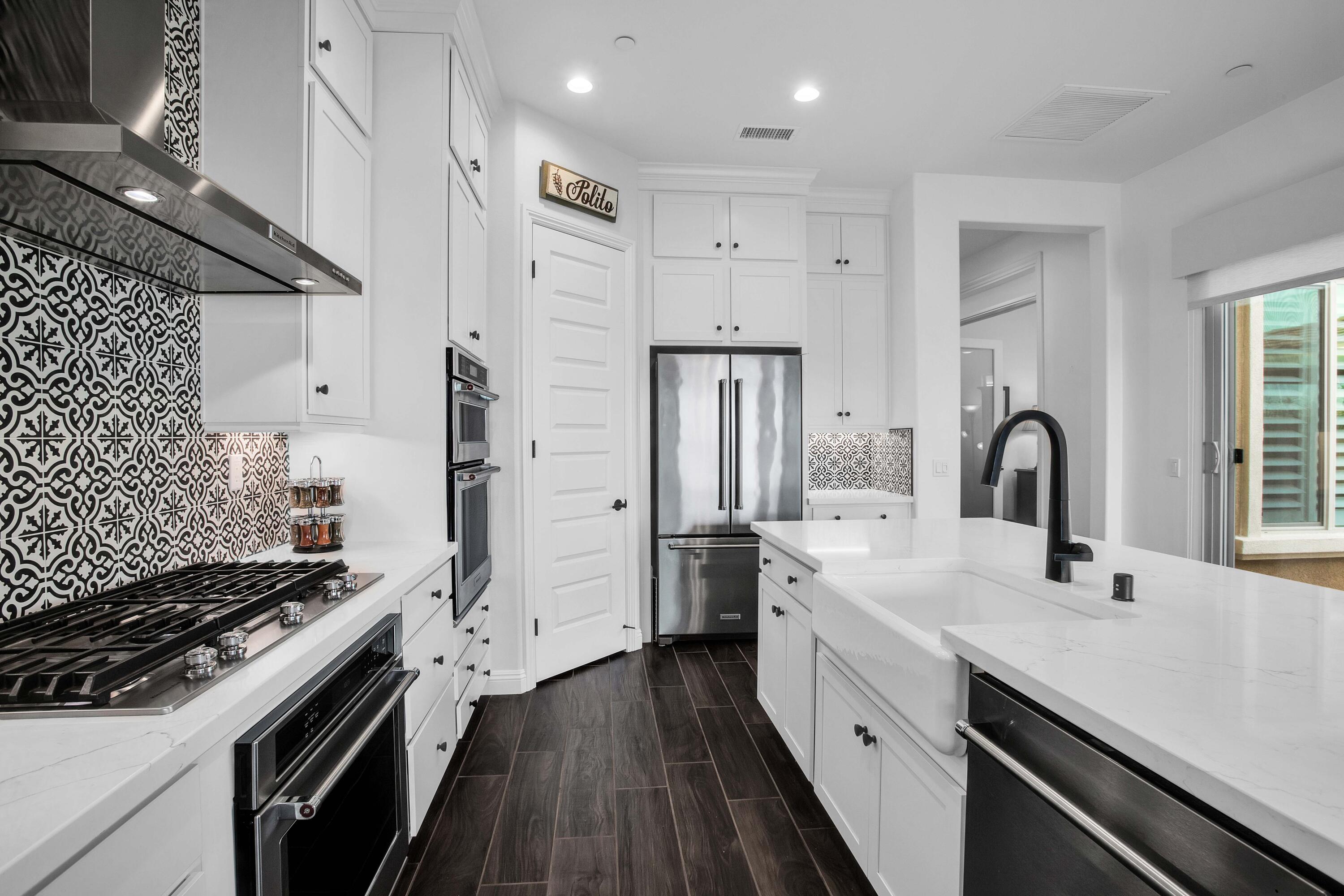 32 Cork Tree Rancho Mirage, CA 92270 - Photo 4 of 58 12