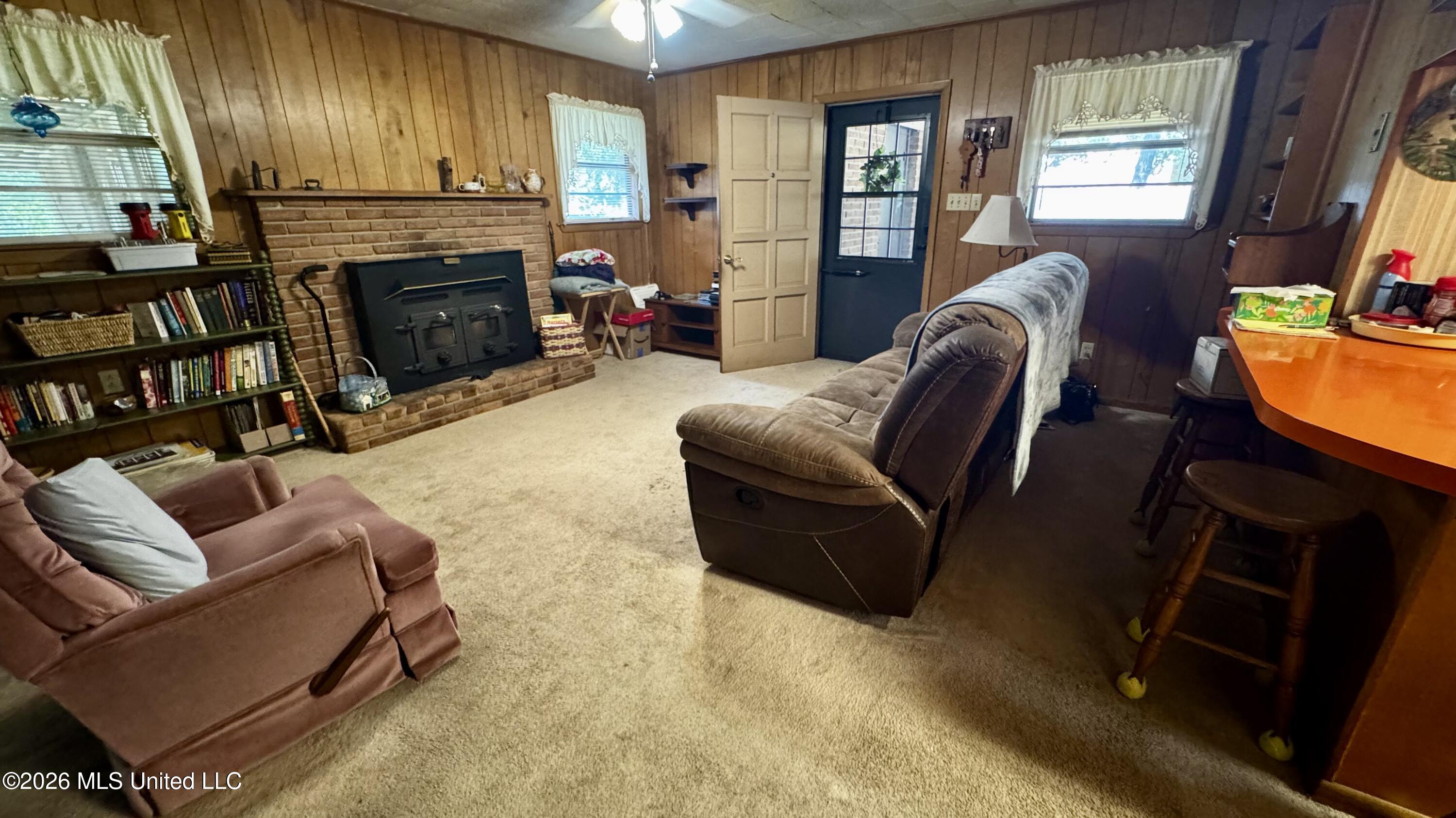 3186 McComb Holmesville Road McComb, MS 39648 - Photo 5 of 19 Living Room