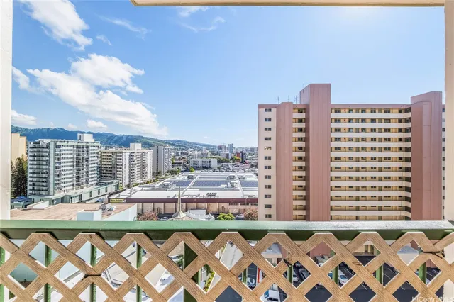 $265,000 | 747 Amana Street, Unit 1405, Honolulu, HI 96814