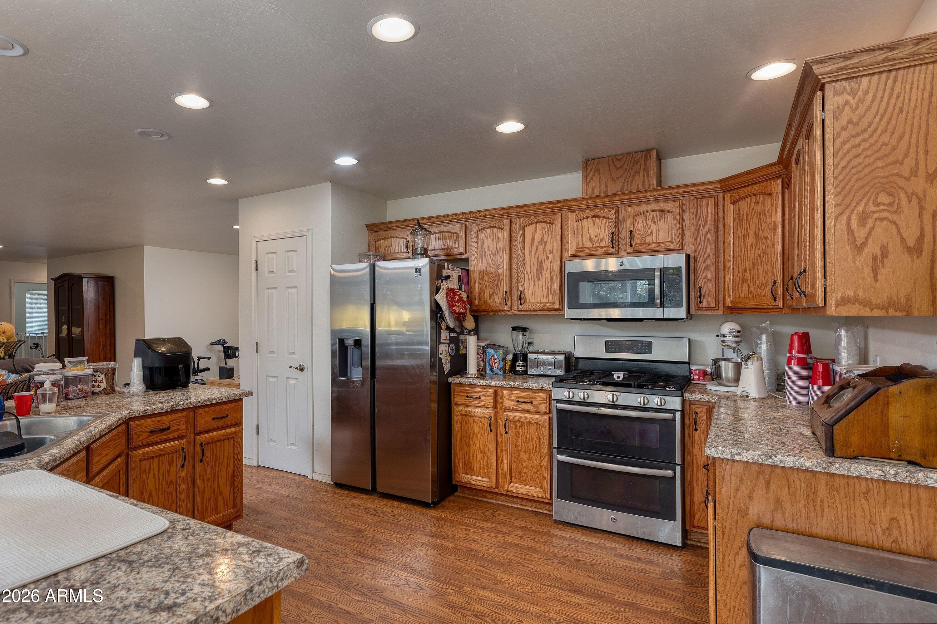 5107 Forest View Road Lakeside, AZ 85929 - Photo 2 of 30 Kitchen