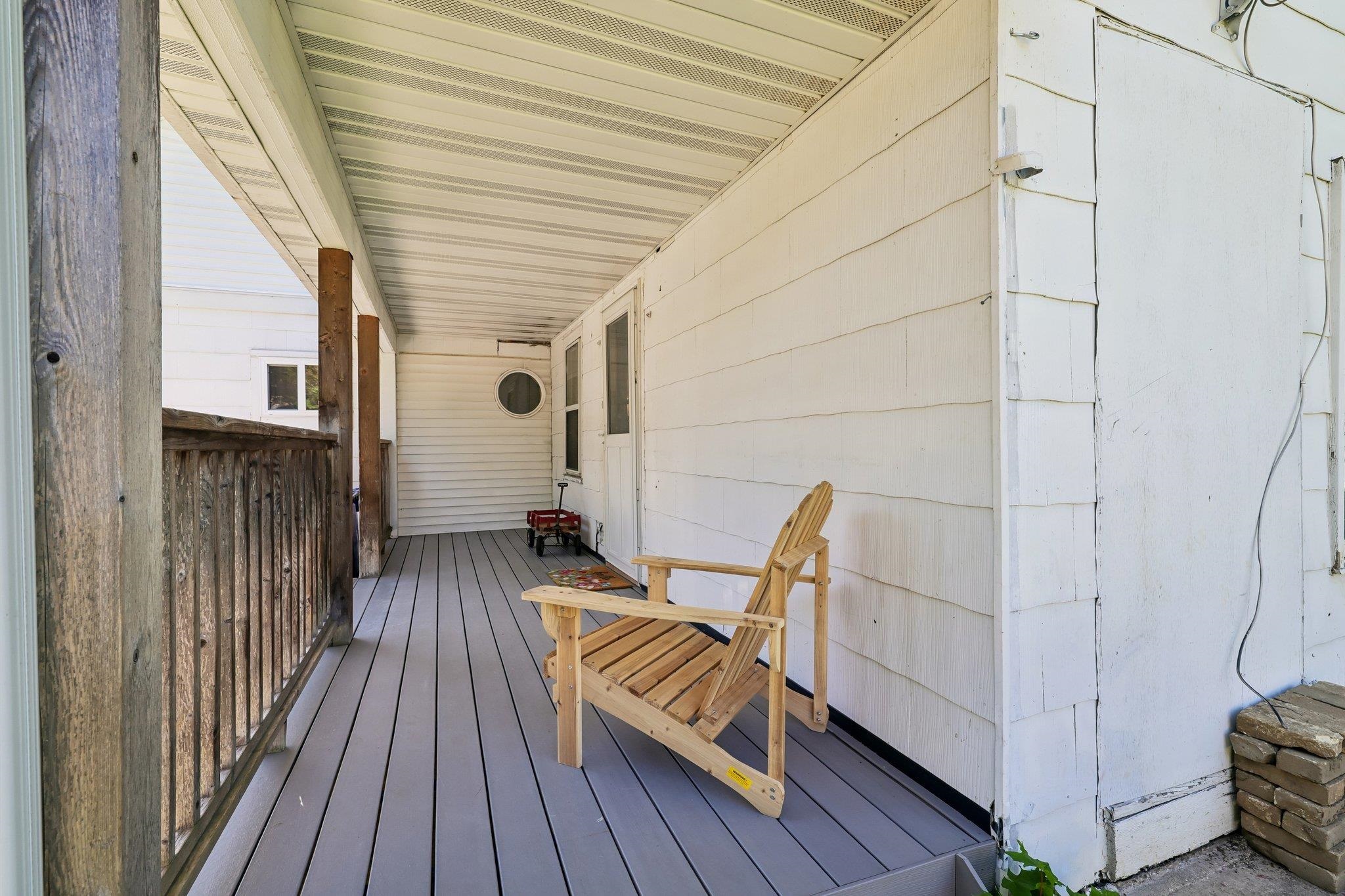 1027 Farnham Street Columbus, WI 53925 - Photo 32 of 39