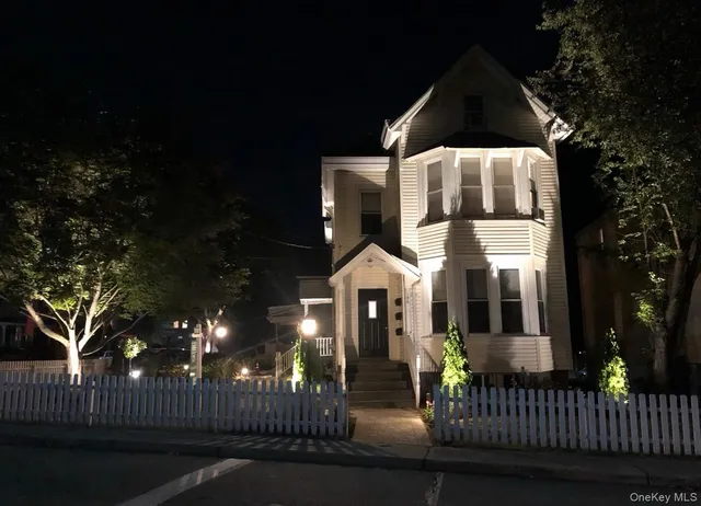 $1,850 | 196 Depew Avenue, Unit 3, Nyack, NY 10960