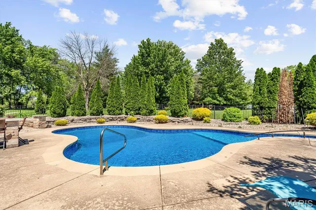 $570,000 | 882 Edward Street, St. Libory, IL 62282