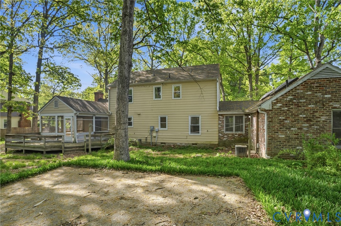 11840 Winfore Drive Midlothian, VA 23113 - Photo 55 of 59 front view of a house with a small yard
