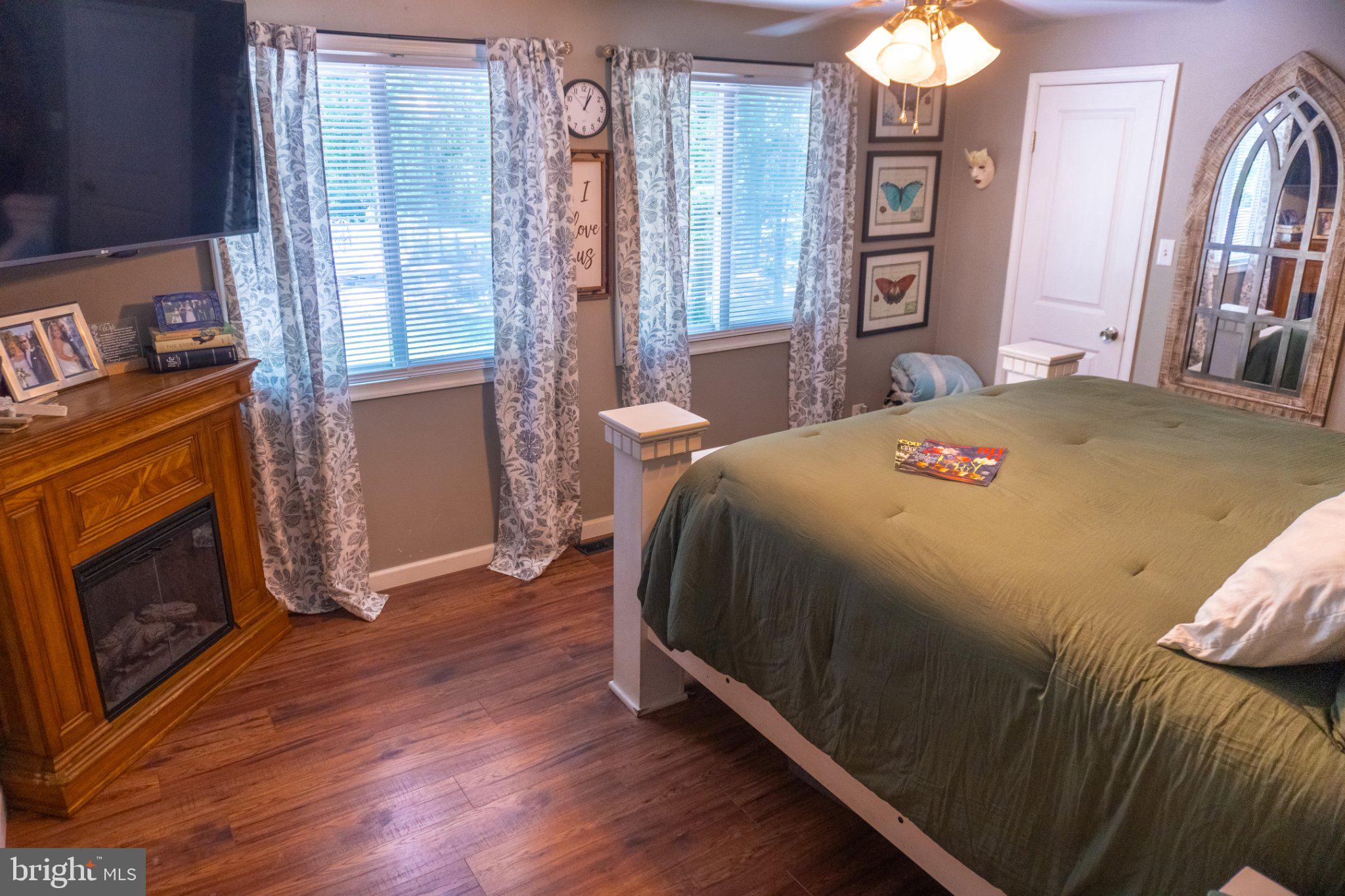 29 Friendship Road Southampton, NJ 08088 - Photo 14 of 28 Cozy retreat with natural light.