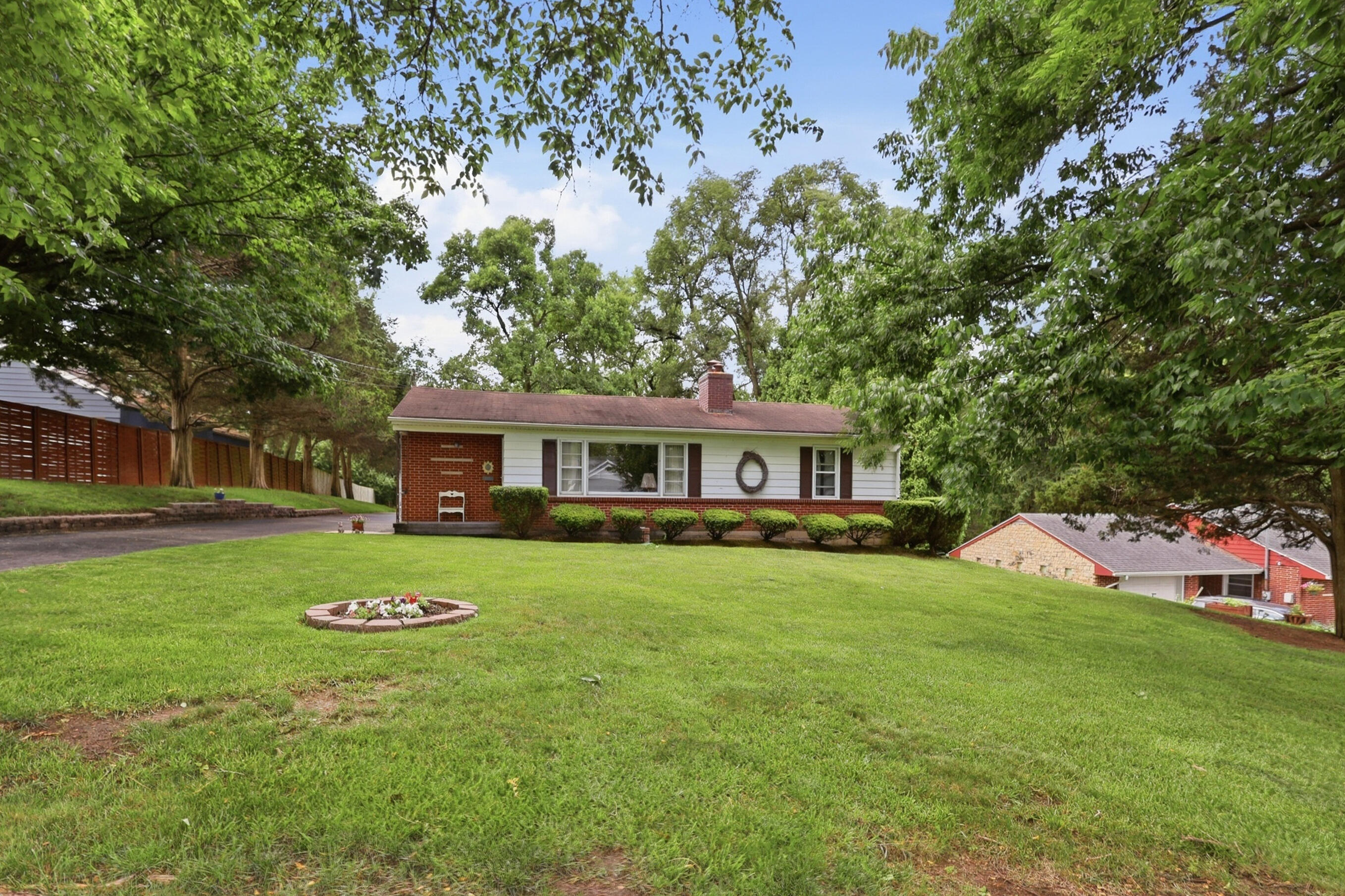 3059 Troehler Road Springfield, OH 45505 - Photo 3 of 39 001 (11)