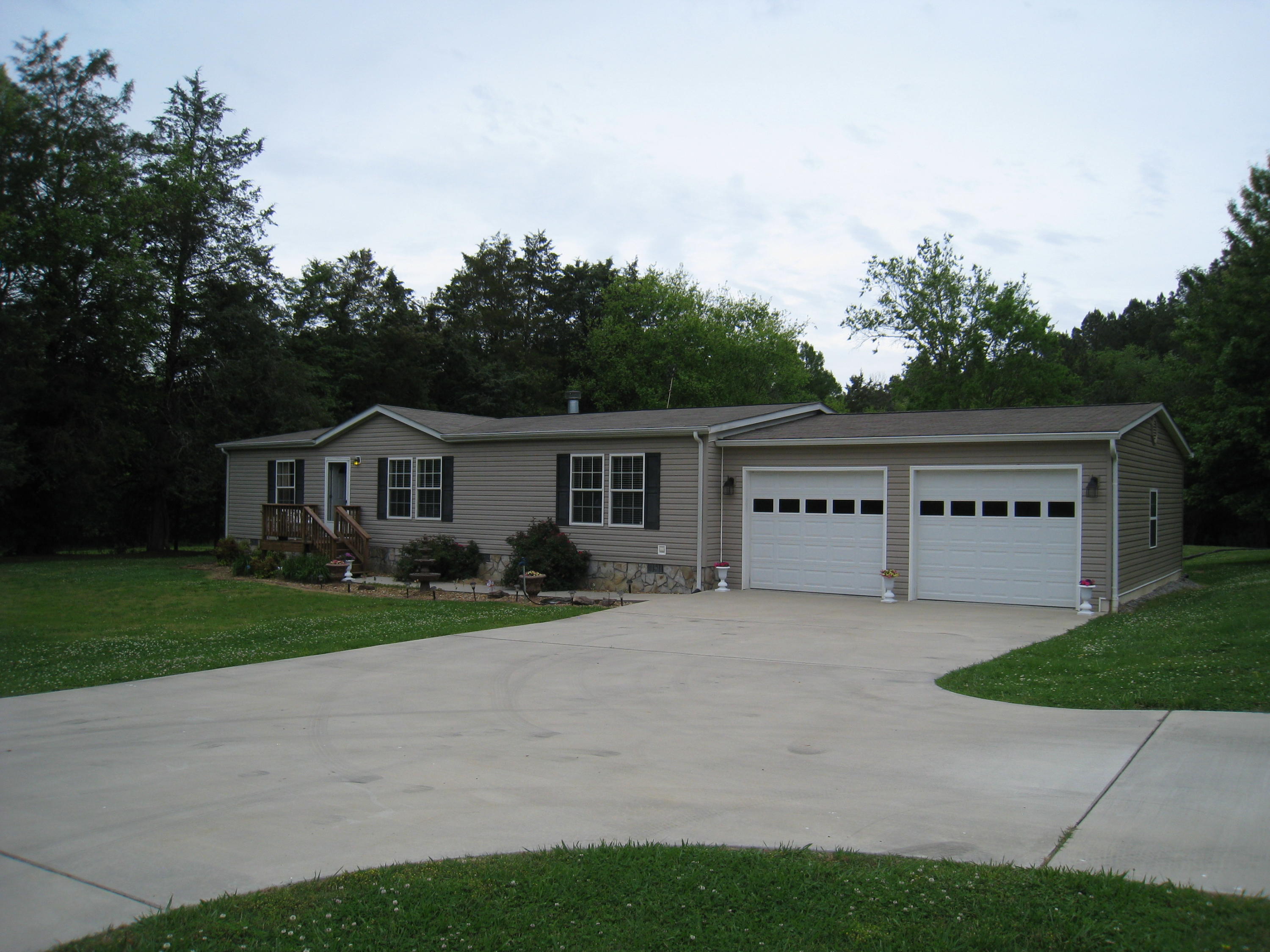 2468 North Hunter Bend Road Decatur, TN 37322 - Photo 2 of 28 IMG_2948