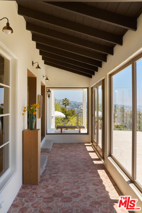 6911 Los Tilos Road Los Angeles, CA 90068 - Photo 32 of 44