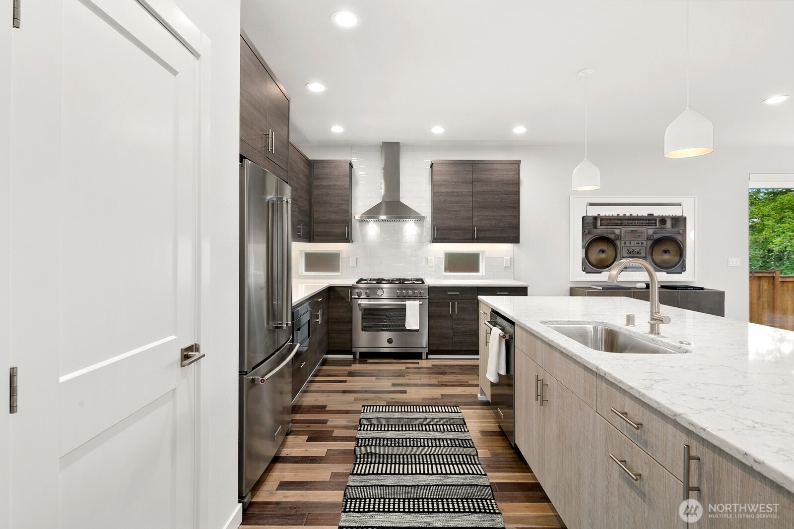 2627 Southwest 100th Street Seattle, WA 98146 - Photo 6 of 27