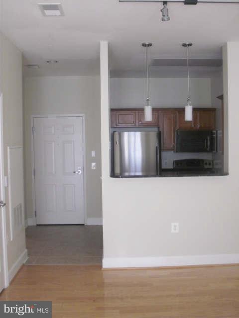 11800 Sunset Hills Road, Unit 117 Reston, VA 20190 - Photo 5 of 26 Kitchen