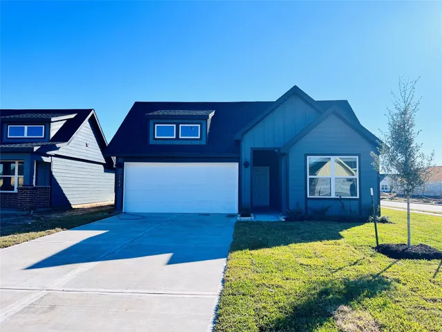 $2,025 | 31639 Featherstone Trail, Fulshear, TX 77441