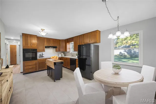 $200,000 | 45 Briarwood Drive, Belleville, IL 62223