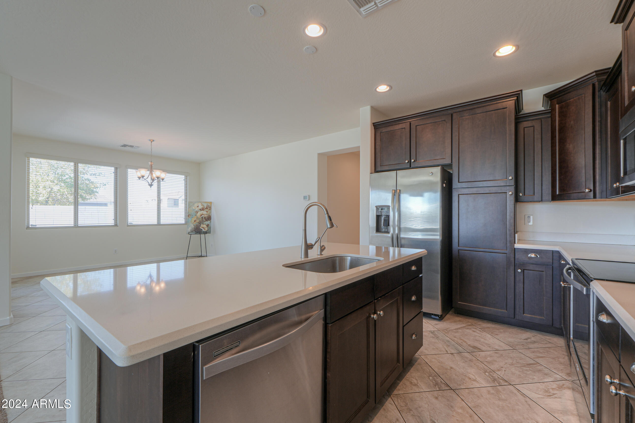 3025 East Rochelle Street Mesa, AZ 85213 - Photo 4 of 55 3025 E Rochelle St