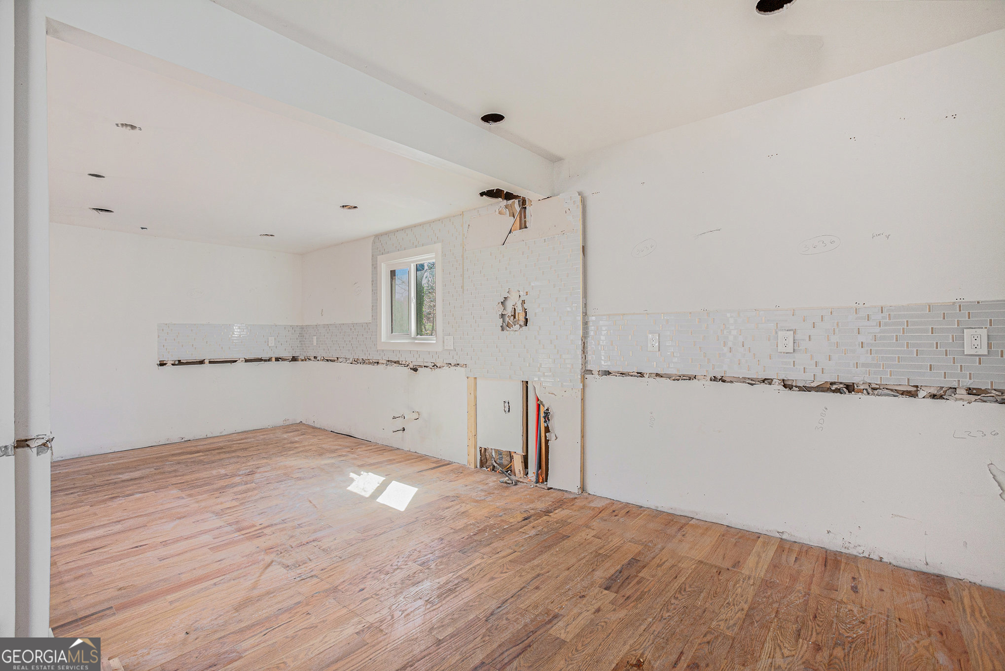 1620 Saddle Ridge Way Sandy Springs, GA 30350 - Photo 11 of 57