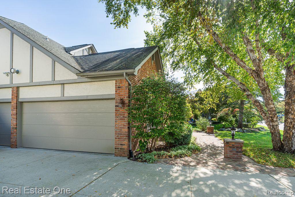 3122 Quail Ridge Circle Rochester Hills, MI 48309 - Photo 3 of 65