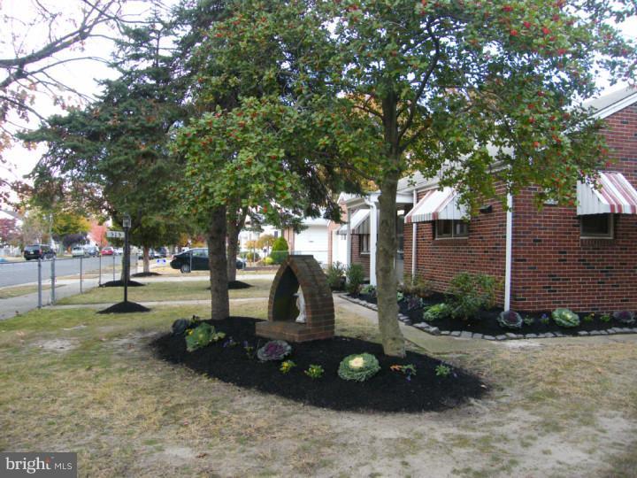 515 Lippincott Avenue Riverside, NJ 08075 - Photo 2 of 25 Exterior