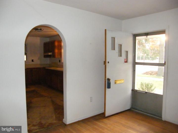 515 Lippincott Avenue Riverside, NJ 08075 - Photo 11 of 25 Living Room