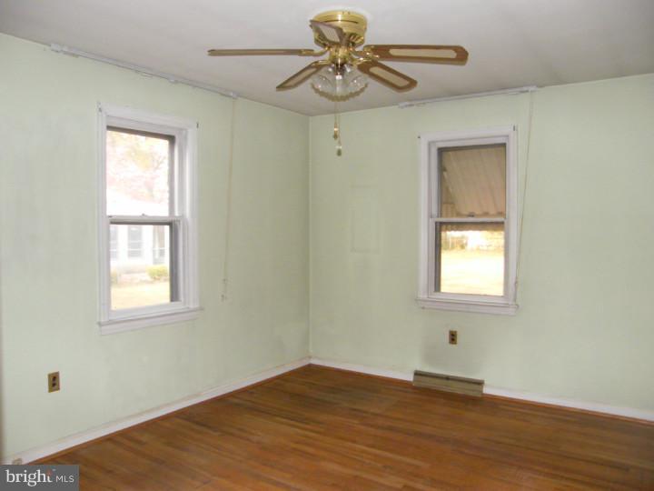 515 Lippincott Avenue Riverside, NJ 08075 - Photo 15 of 25 Bedroom