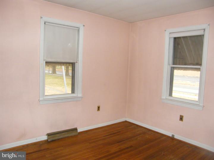 515 Lippincott Avenue Riverside, NJ 08075 - Photo 17 of 25 Bedroom 2