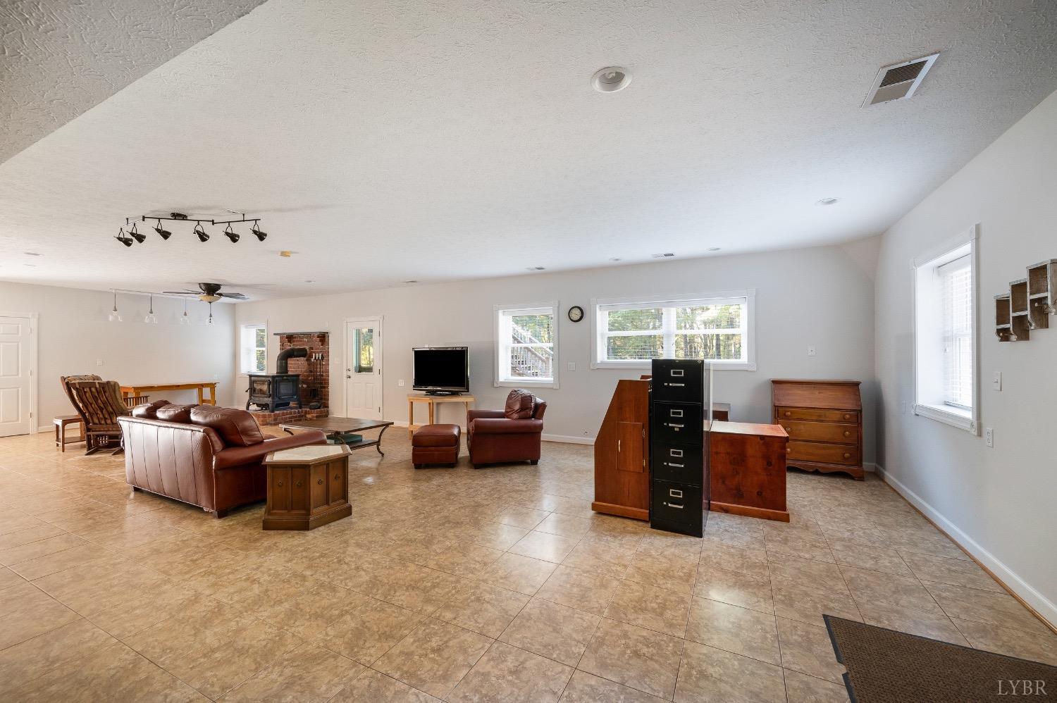 1740 White Road Forest, VA 24551 - Photo 45 of 57