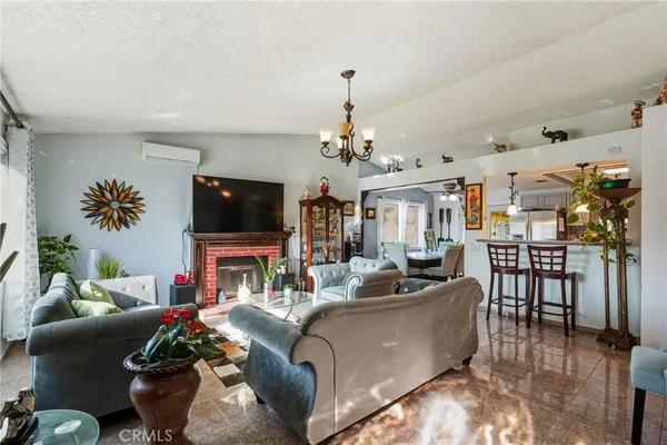 $600,000 | 10531 Elm Avenue, Bloomington, CA 92316