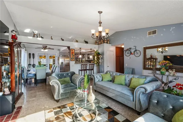 $600,000 | 10531 Elm Avenue, Bloomington, CA 92316