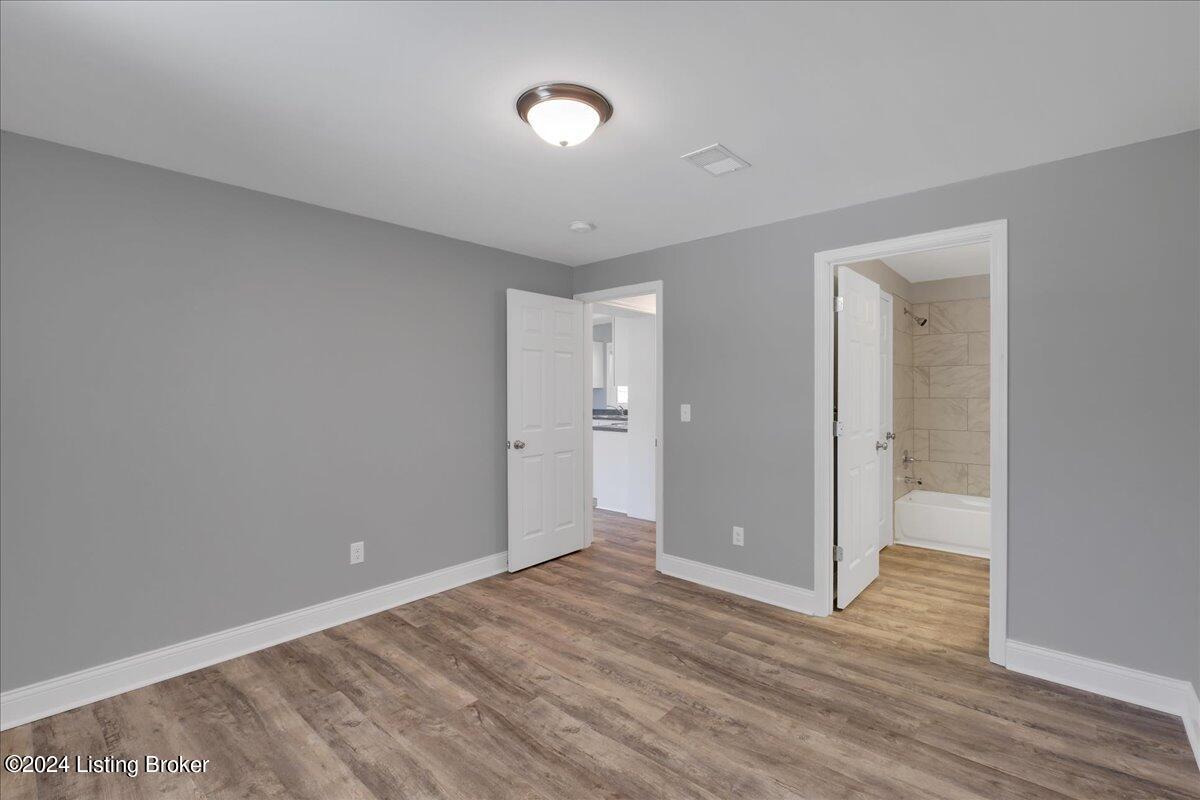 5412 Decker Road Louisville, KY 40258 - Photo 17 of 36 18-5412 Decker Rd-118