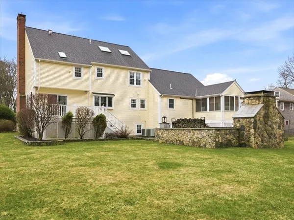 $1,175,000 | 38 Old Farm Road, Abington, MA 02351