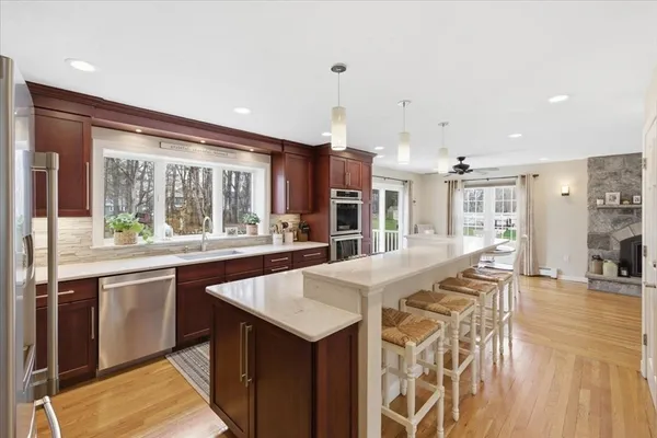 $1,175,000 | 38 Old Farm Road, Abington, MA 02351