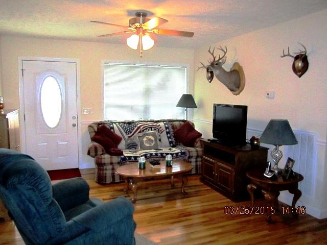 386 Union Road Shelbyville, TN 37160 - Photo 5 of 19 Living room and bedrooms have natural sand and seal hardwood floors