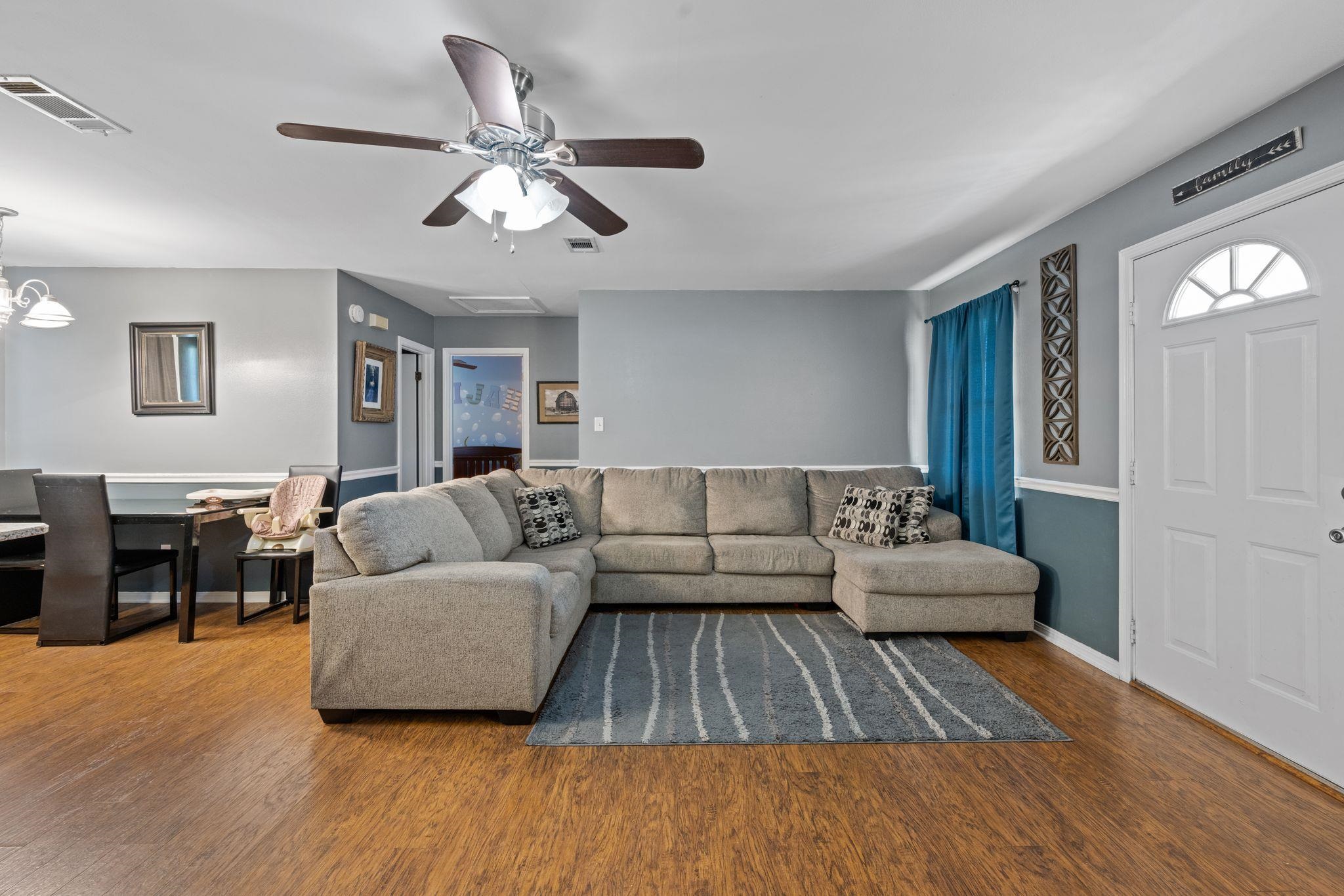 15581 Brady Rd Extension Bay Minette, AL 36507 - Photo 3 of 15 Living Room