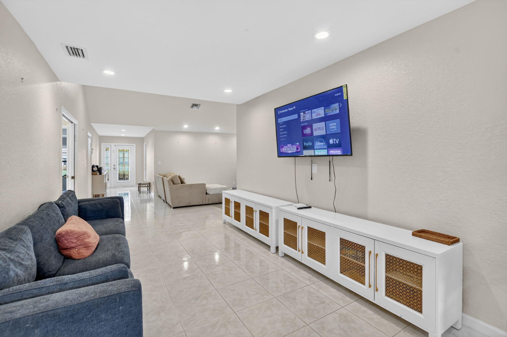 10065 Camelback Lane Boca Raton, FL 33498 - Photo 10 of 48 24-web-or-mls-DSC_2326