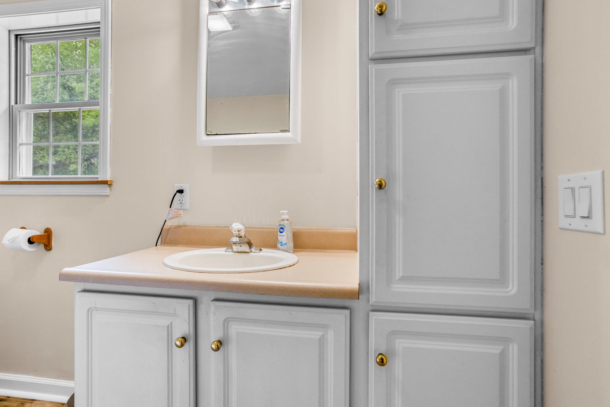 99 Wilt Road Grantsville, MD 21536 - Photo 27 of 56 Bright and airy bathroom