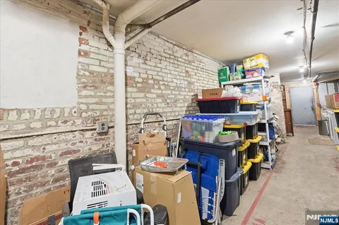 $589,000 | 133 Grand Street, Unit 401, Jersey City, NJ 07302