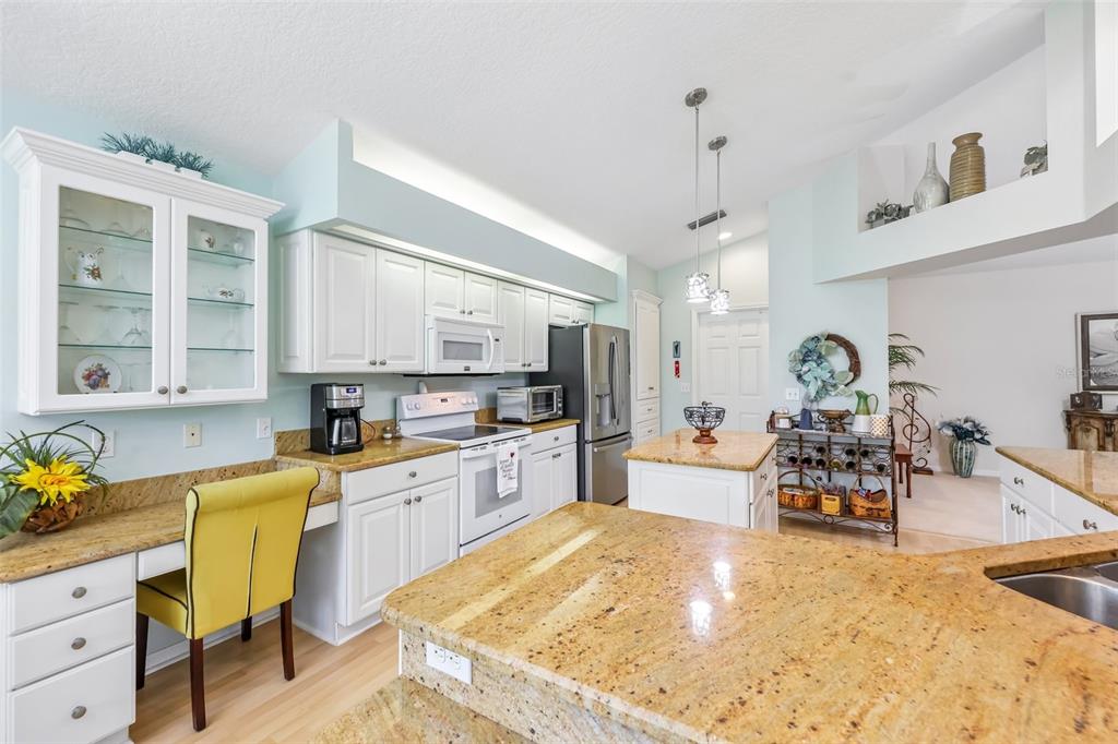 623 Juniper Way Tavares, FL 32778 - Photo 13 of 52