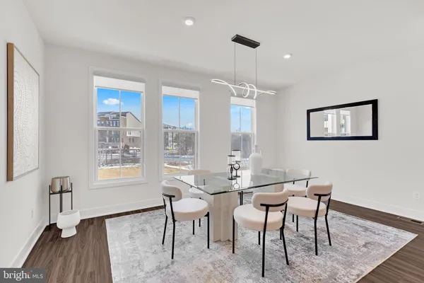 $4,900 | 13725 Aviation Place, Herndon, VA 20171