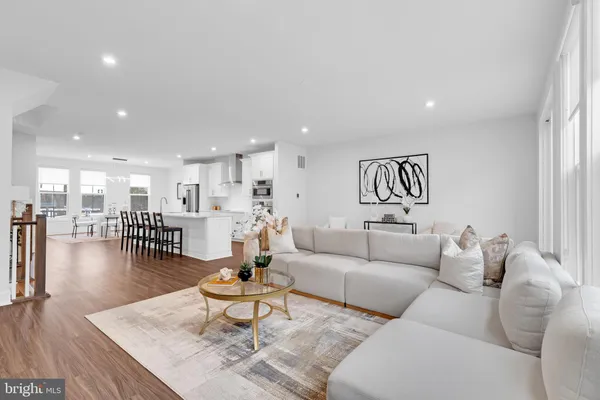 $4,900 | 13725 Aviation Place, Herndon, VA 20171