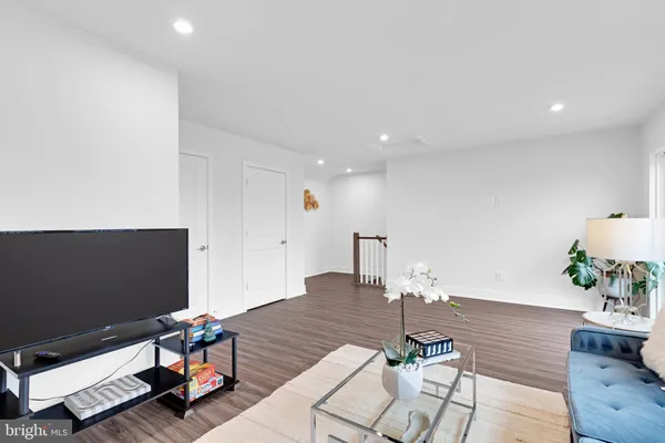 $4,900 | 13725 Aviation Place, Herndon, VA 20171