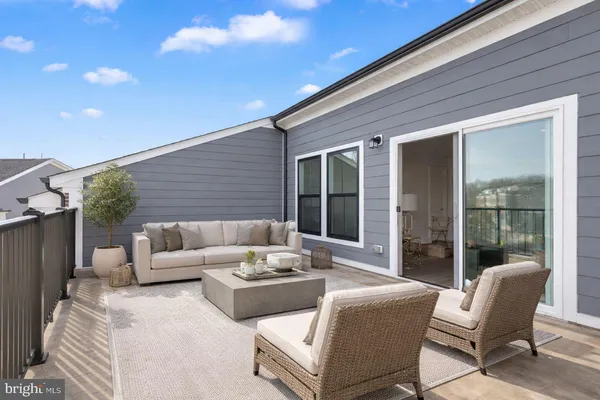 $4,900 | 13725 Aviation Place, Herndon, VA 20171