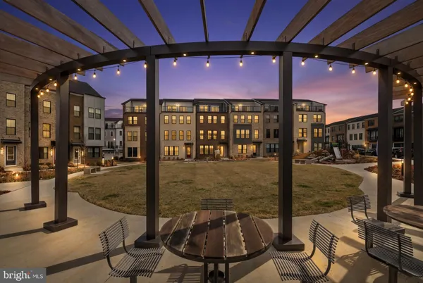 $4,900 | 13725 Aviation Place, Herndon, VA 20171