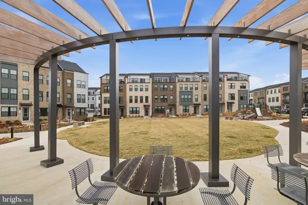 $4,900 | 13725 Aviation Place, Herndon, VA 20171