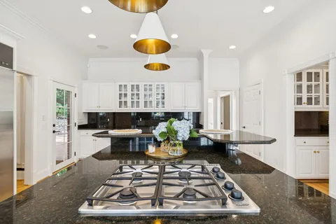 $2,799,999 | 209 Woodford Place, Nashville, TN 37215