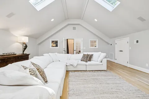 $2,799,999 | 209 Woodford Place, Nashville, TN 37215