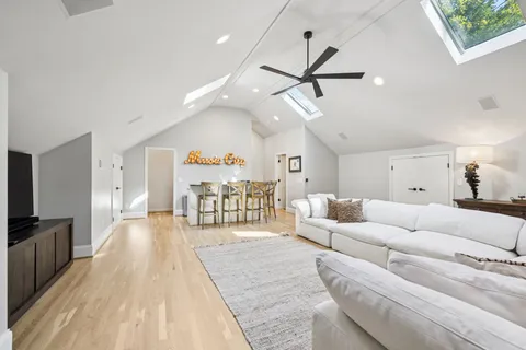 $2,799,999 | 209 Woodford Place, Nashville, TN 37215