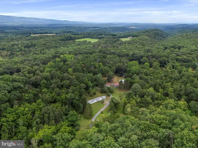 $375,000 | 100 Stillwater Lane, Berkeley Springs, WV 25411