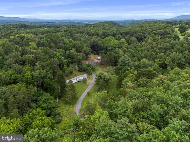 $375,000 | 100 Stillwater Lane, Berkeley Springs, WV 25411