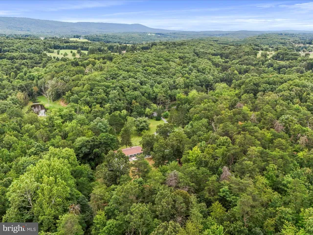 $375,000 | 100 Stillwater Lane, Berkeley Springs, WV 25411