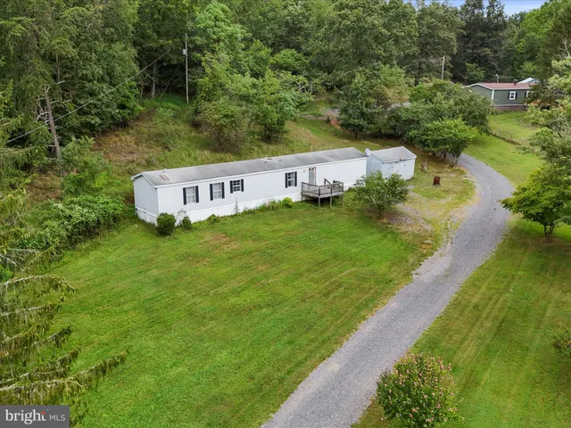 $375,000 | 100 Stillwater Lane, Berkeley Springs, WV 25411