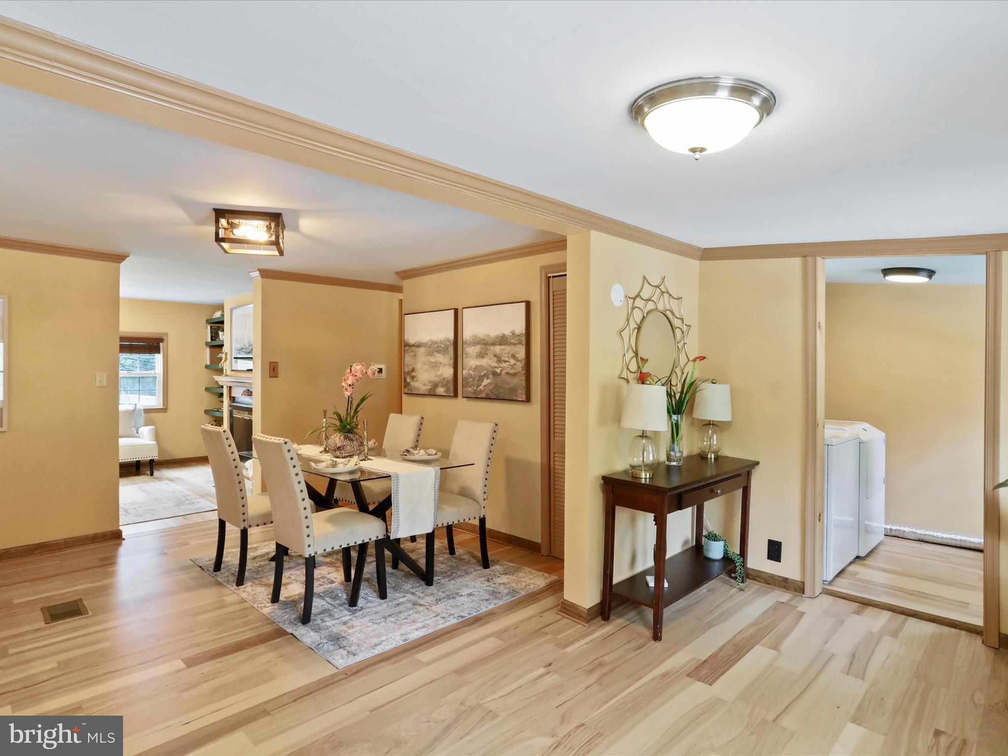 100 Stillwater Lane Berkeley Springs, WV 25411 - Photo 10 of 70 Dinning area