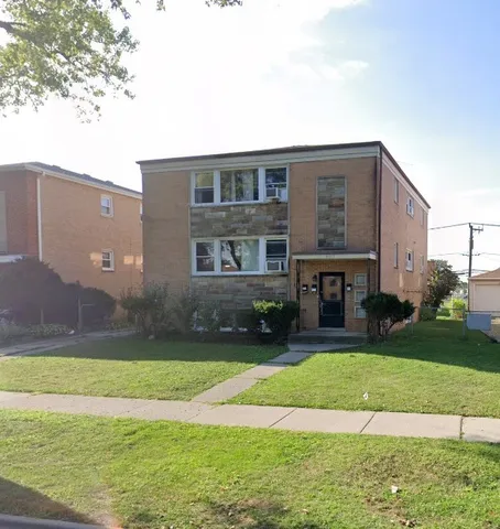 $2,375 | 8017 West Churchill Avenue, Unit 1, Niles, IL 60714